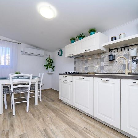 Krcina Holiday Home 茨雷斯 外观 照片