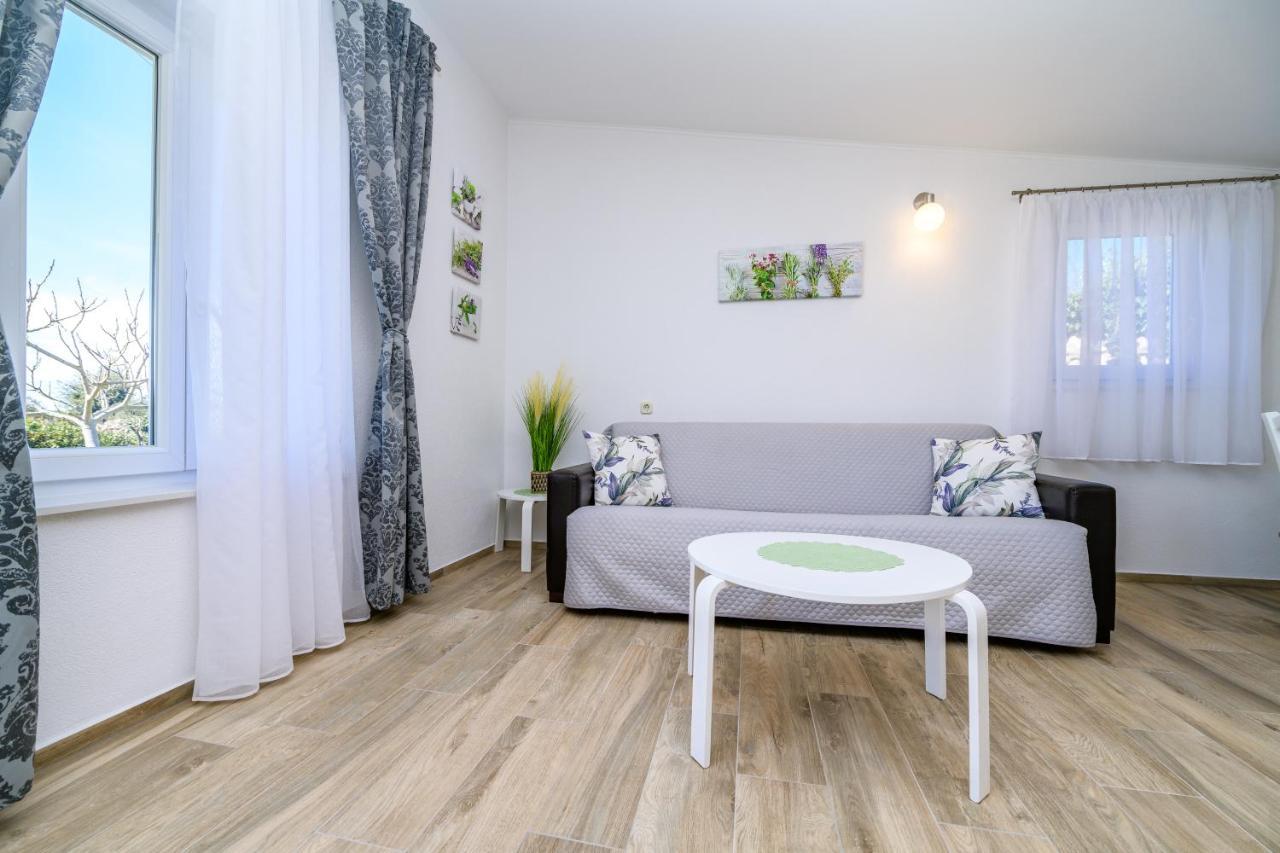 Krcina Holiday Home 茨雷斯 外观 照片