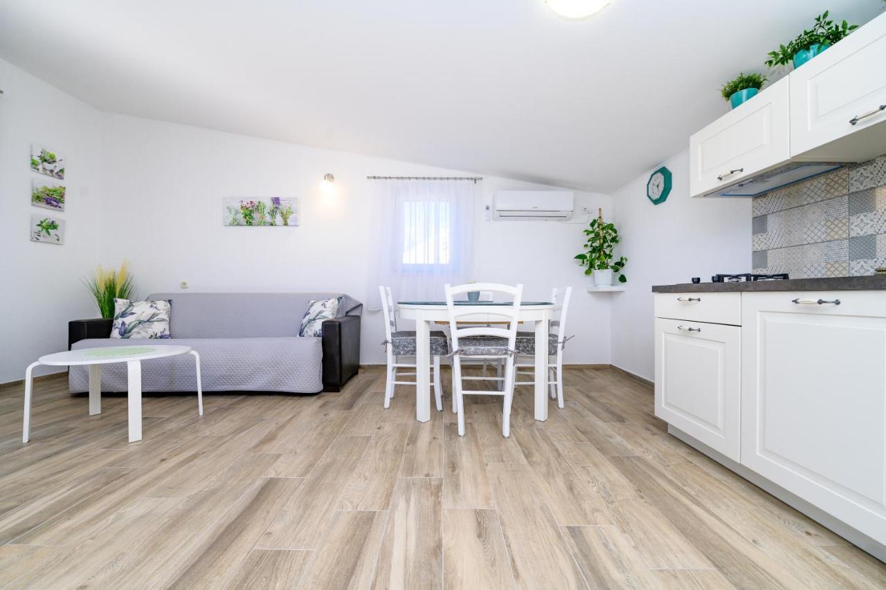 Krcina Holiday Home 茨雷斯 外观 照片