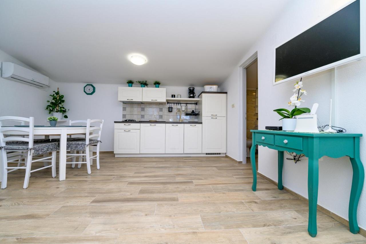 Krcina Holiday Home 茨雷斯 外观 照片