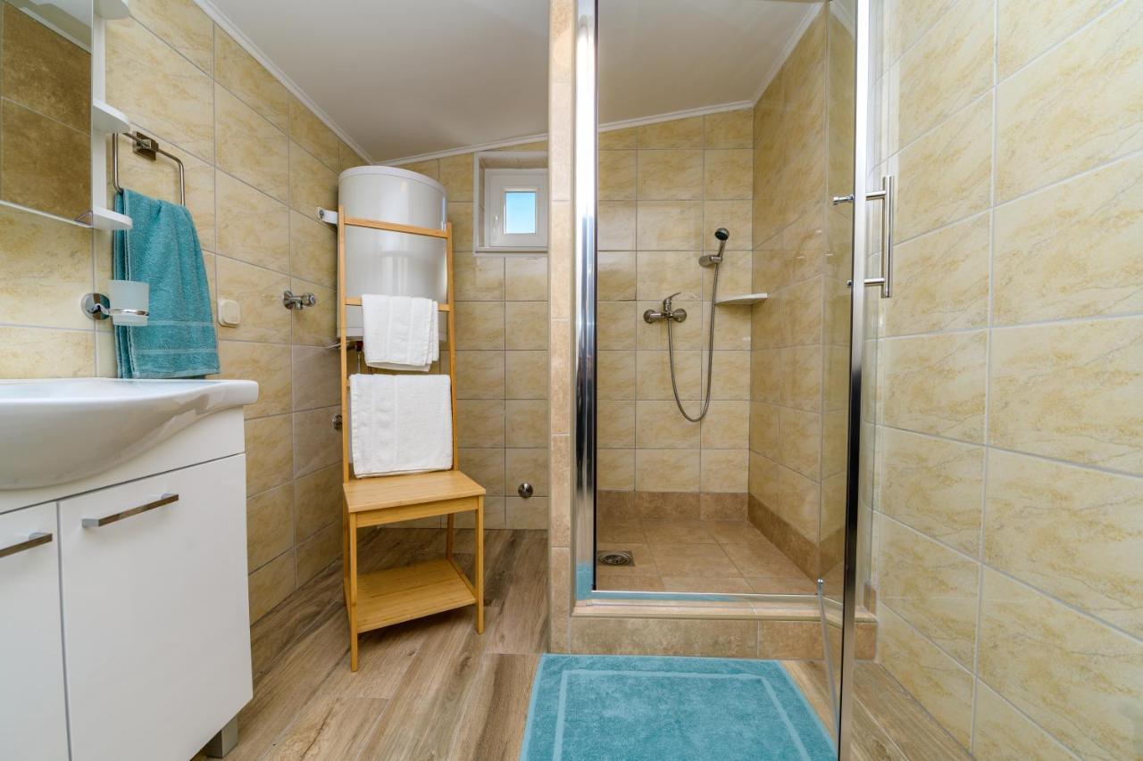 Krcina Holiday Home 茨雷斯 外观 照片